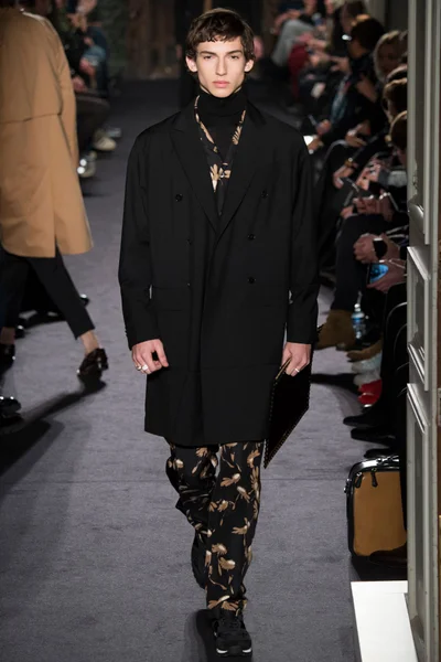 Look 34